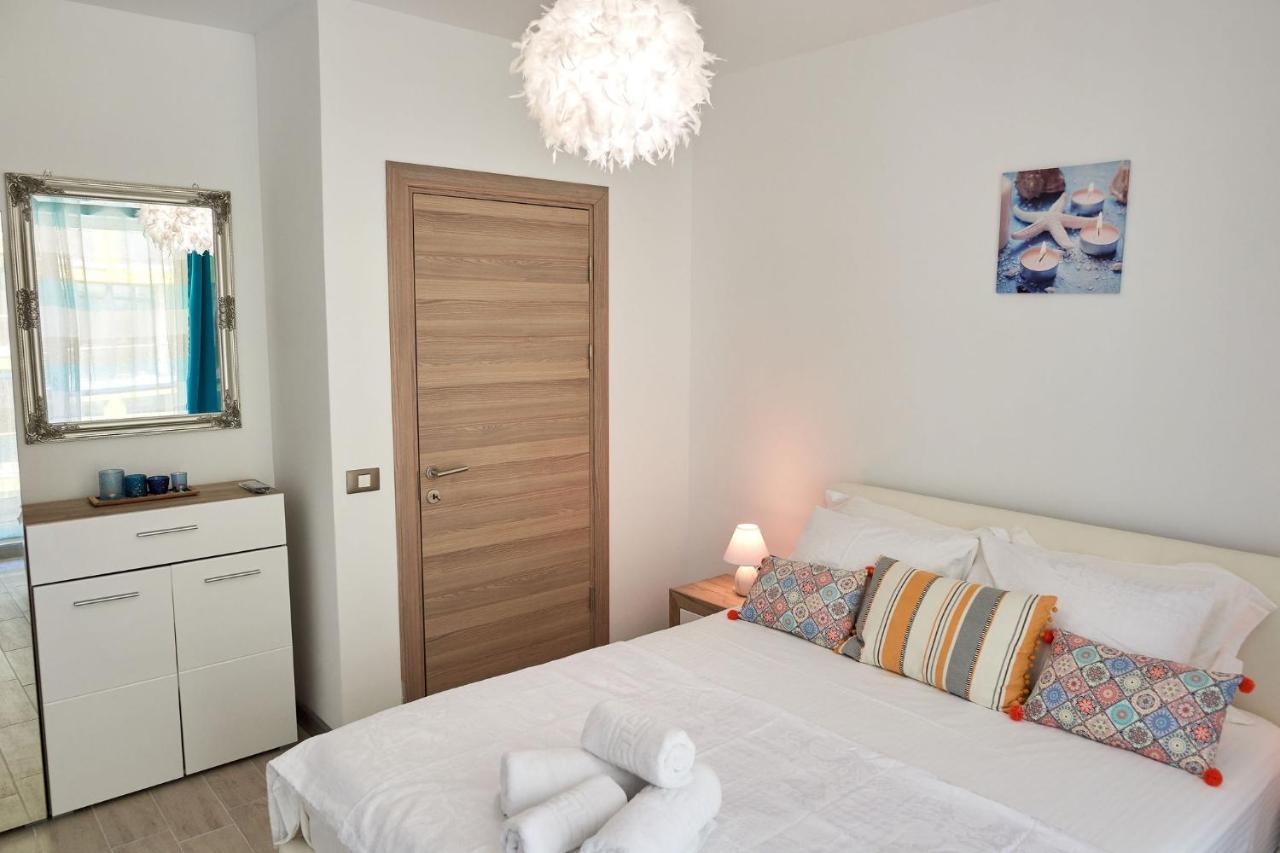 Sophie Apartment Spa N Pool Beach Resort Năvodari 외부 사진